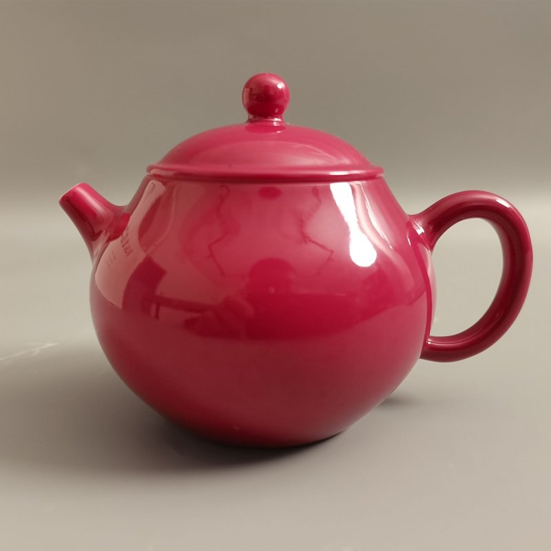 004 Carmine Red Pan Teapot - Image 1