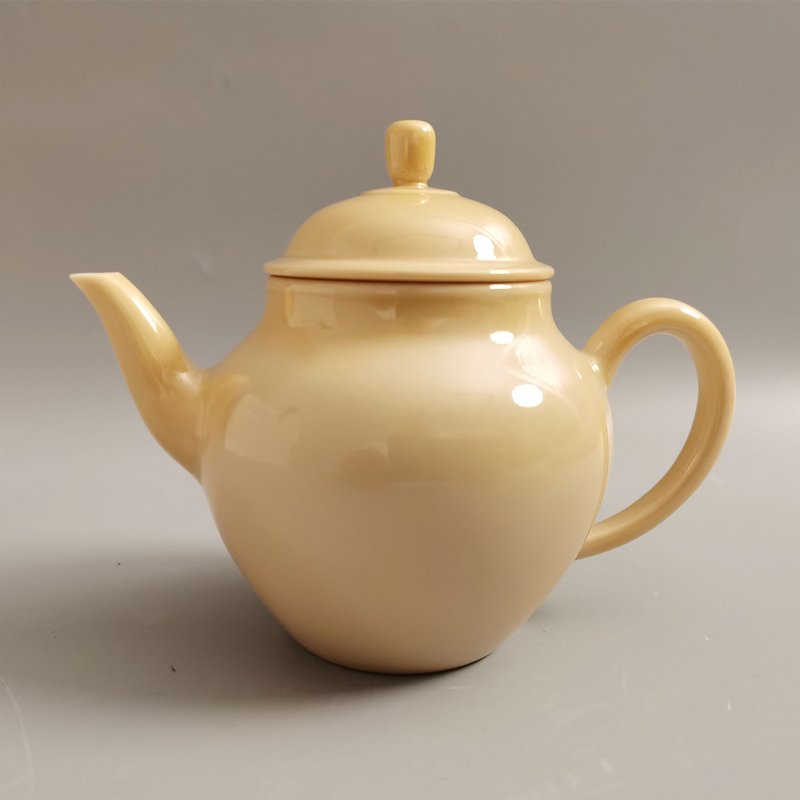 010 Yellow Glazed Teapot - Image 1