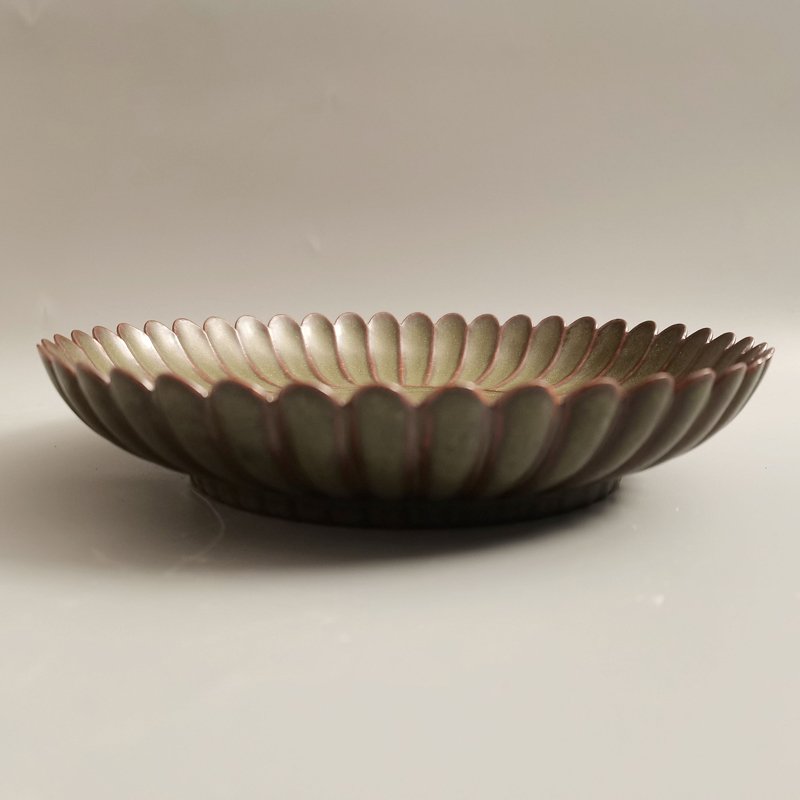 p28 Tea-Dust Glazed Chrysanthemum-Petal Saucer - Image 1