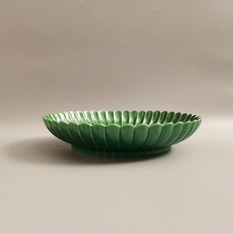 Emerald Green Chrysanthemum-Petal Saucer